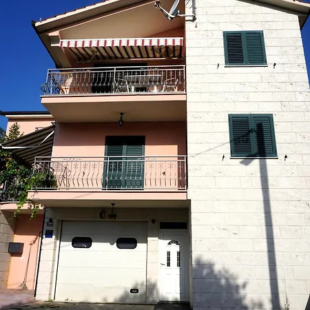 Apartment Marina