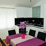 Marina Апартаменты *