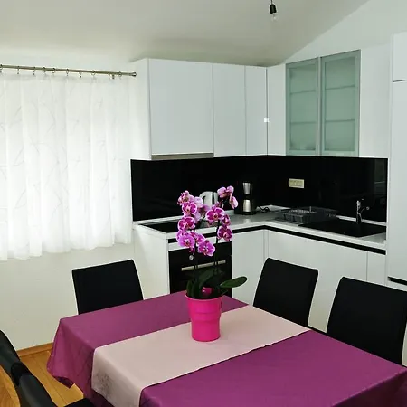 Marina Apartmán *